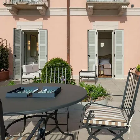 Palazzo Genazzini 4* Μπελάτζιο
