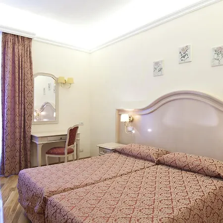 Отель Metropole 3*